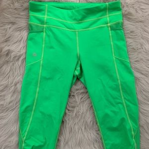 Athletta green crop workout leggings